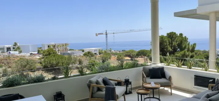 Продажа дома на две семьи в Cabopino 4