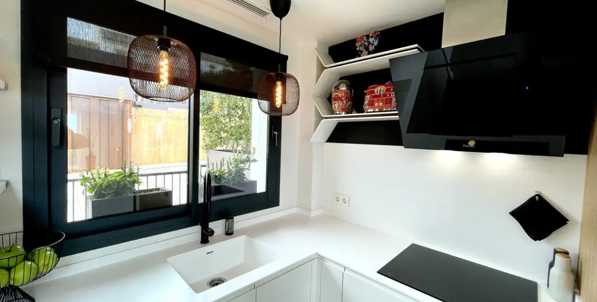 Продажа дома на две семьи в Cabopino 17