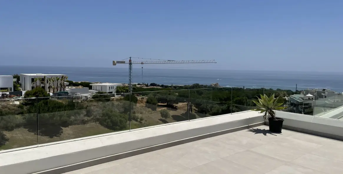 Продажа дома на две семьи в Cabopino 29