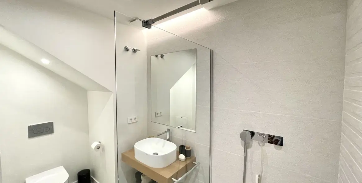 Продажа дома на две семьи в Cabopino 38