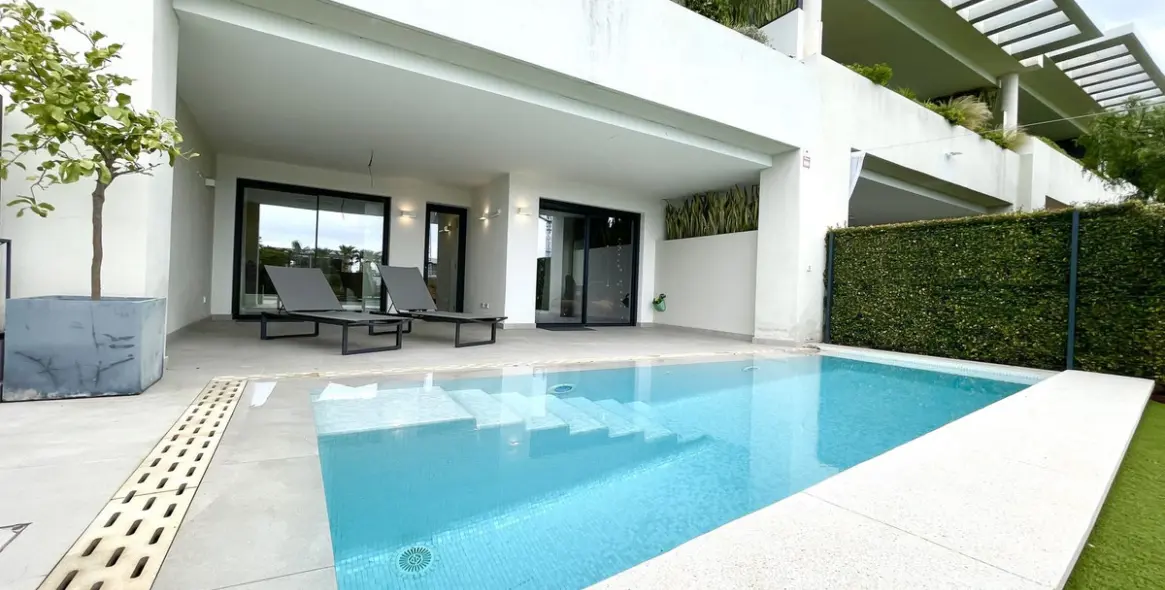 Продажа дома на две семьи в Cabopino 41