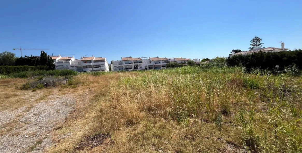 Продажа  жилого участка в Estepona (район Estepona) 3
