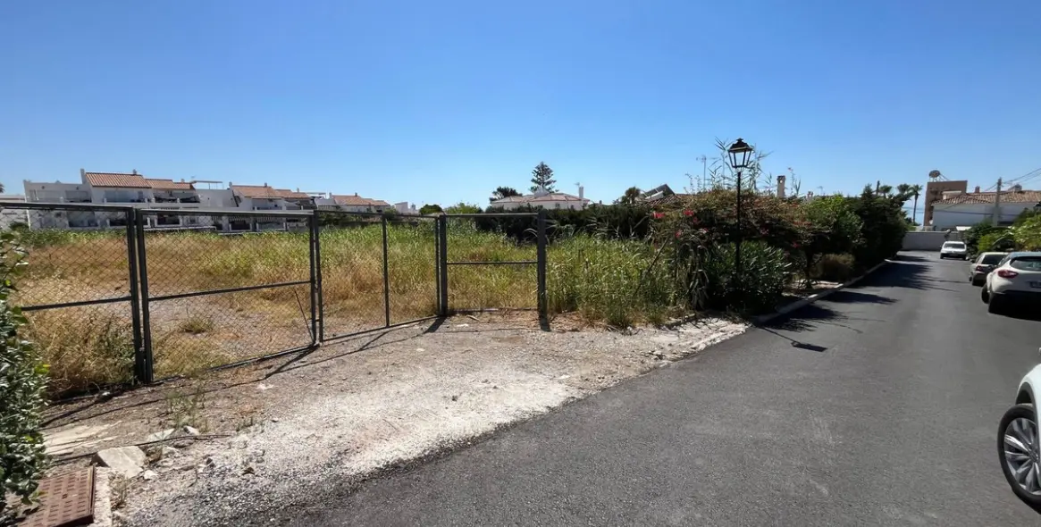 Продажа  жилого участка в Estepona (район Estepona) 4