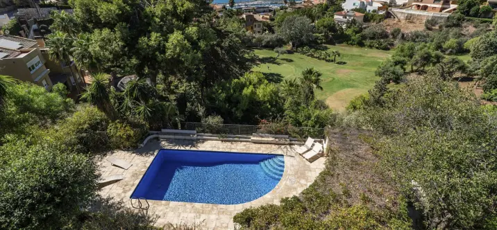 Venta de villa independiente en El Candado 1