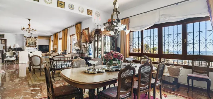 Venta de villa independiente en El Candado 4