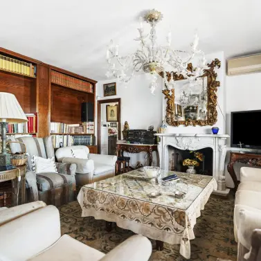 Venta de villa independiente en El Candado