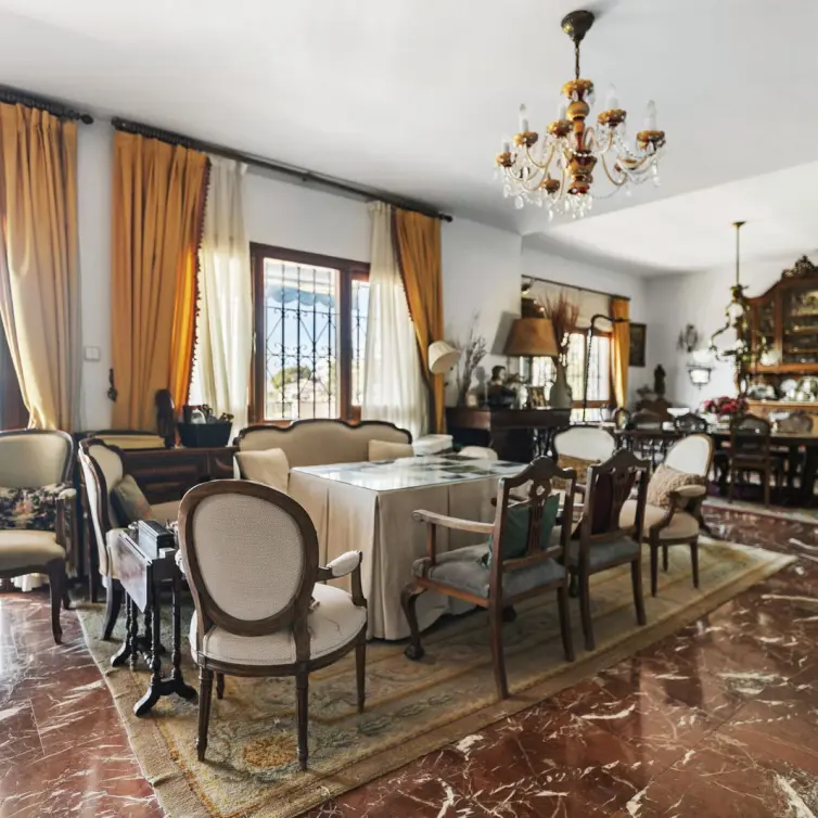 Sale of detached villa in El Candado