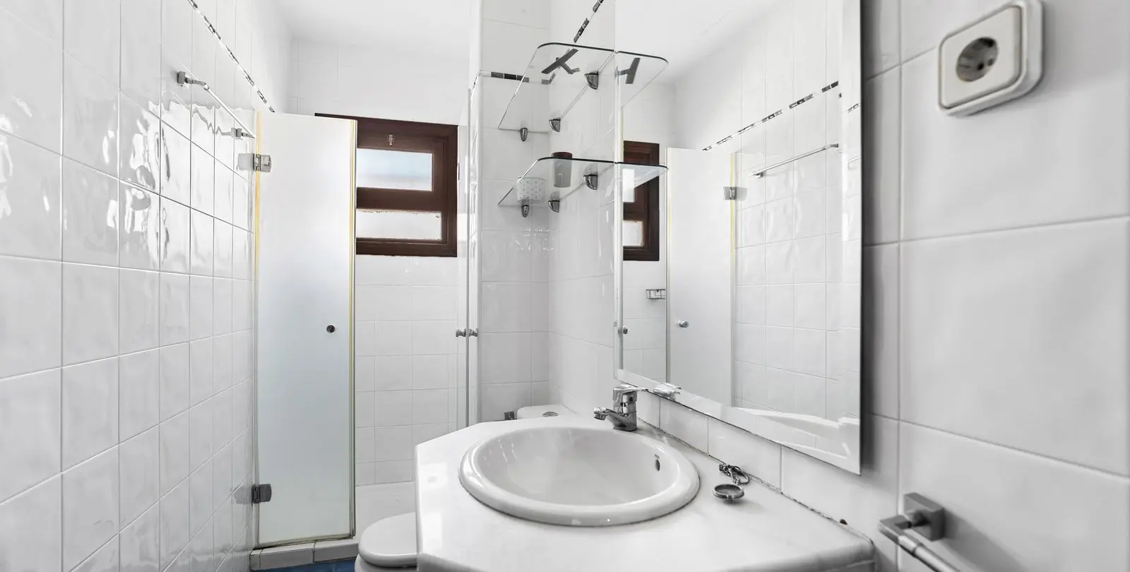 Sale of detached villa in El Candado 9