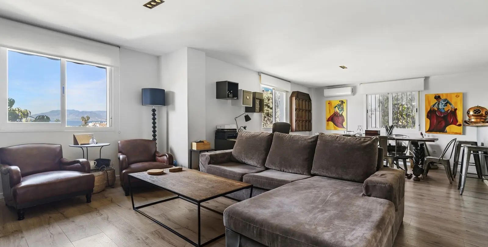 Sale of detached villa in El Candado 16