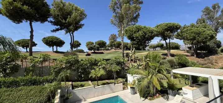 Продажа  отдельно стоящей виллы в La Cala Golf 1