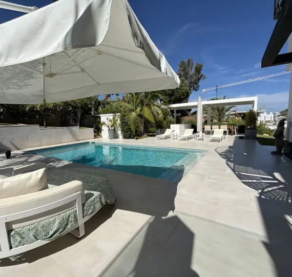 Продажа  отдельно стоящей виллы в La Cala Golf