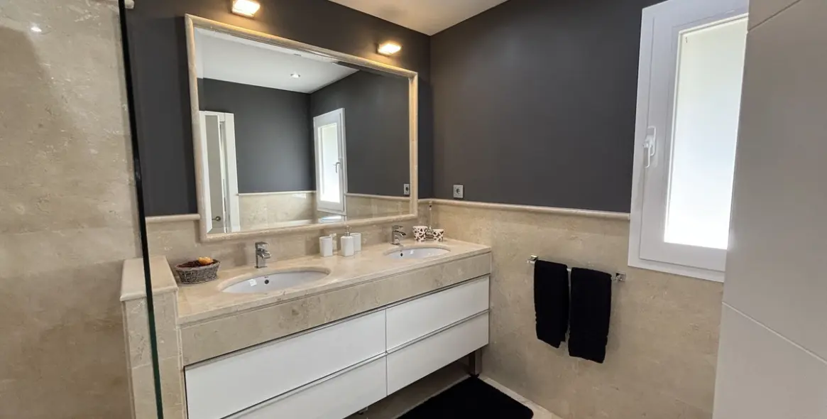 Продажа  отдельно стоящей виллы в La Cala Golf 12