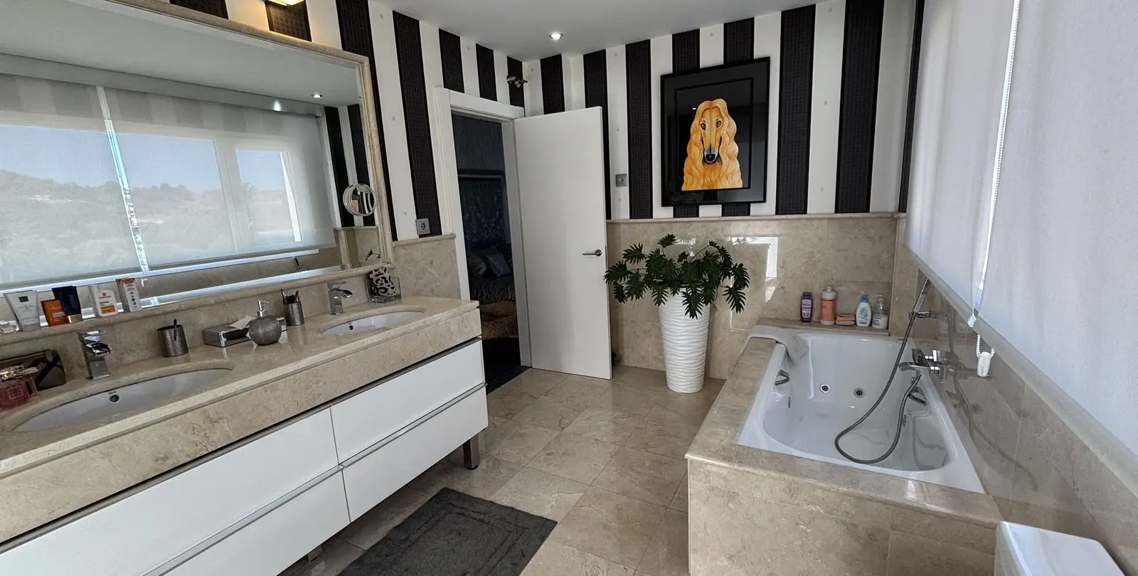 Sale of detached villa in La Cala Golf 16