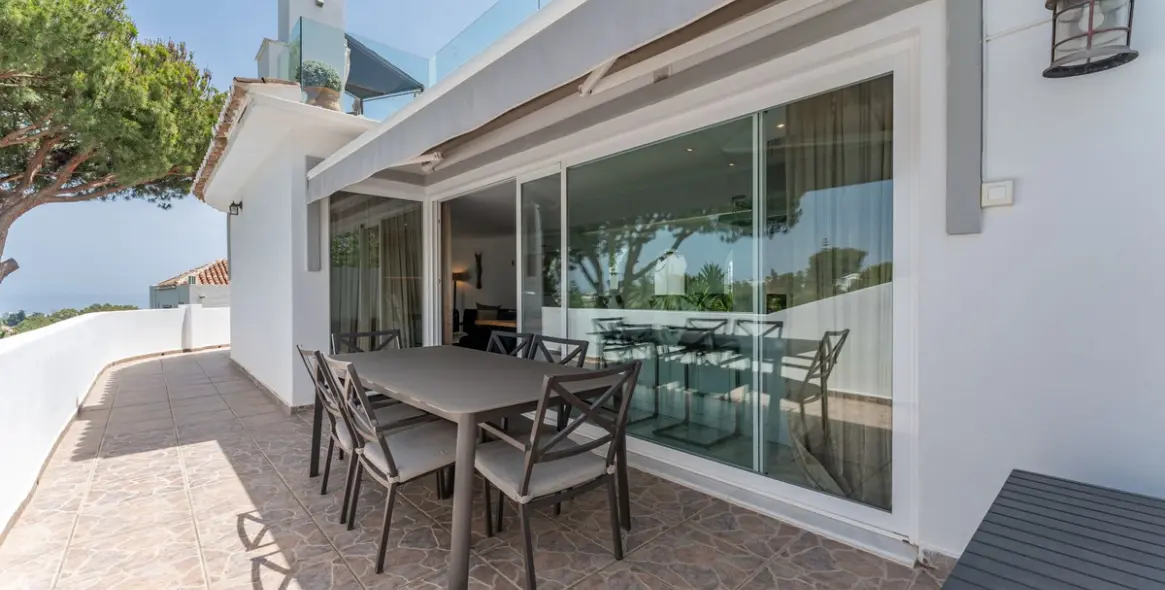 Продажа  отдельно стоящей виллы в Calahonda 13