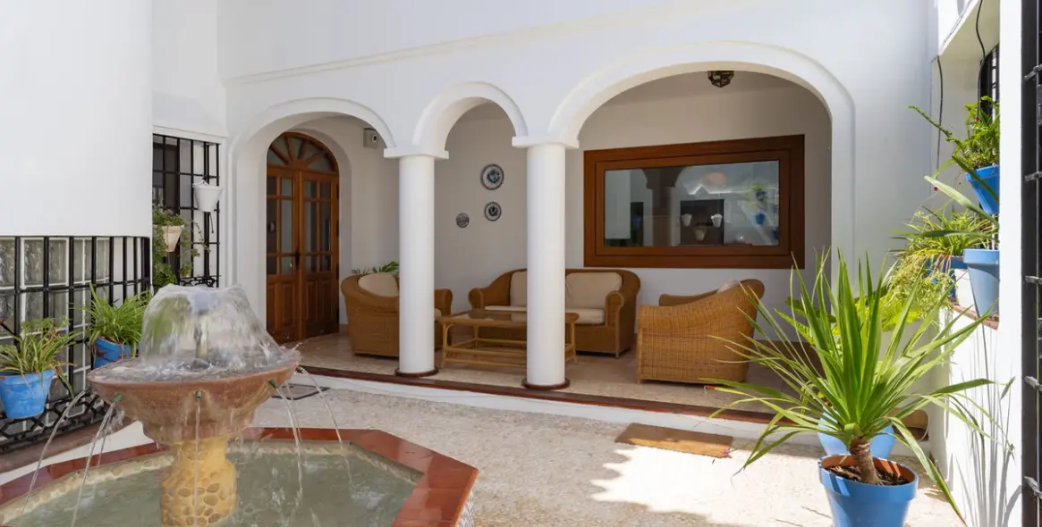 Sale of detached villa in Costa del Sol East 7