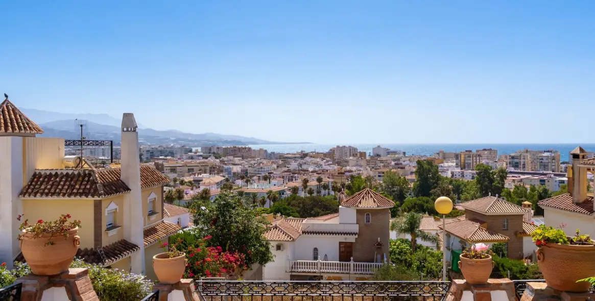 Sale of detached villa in Costa del Sol East 8
