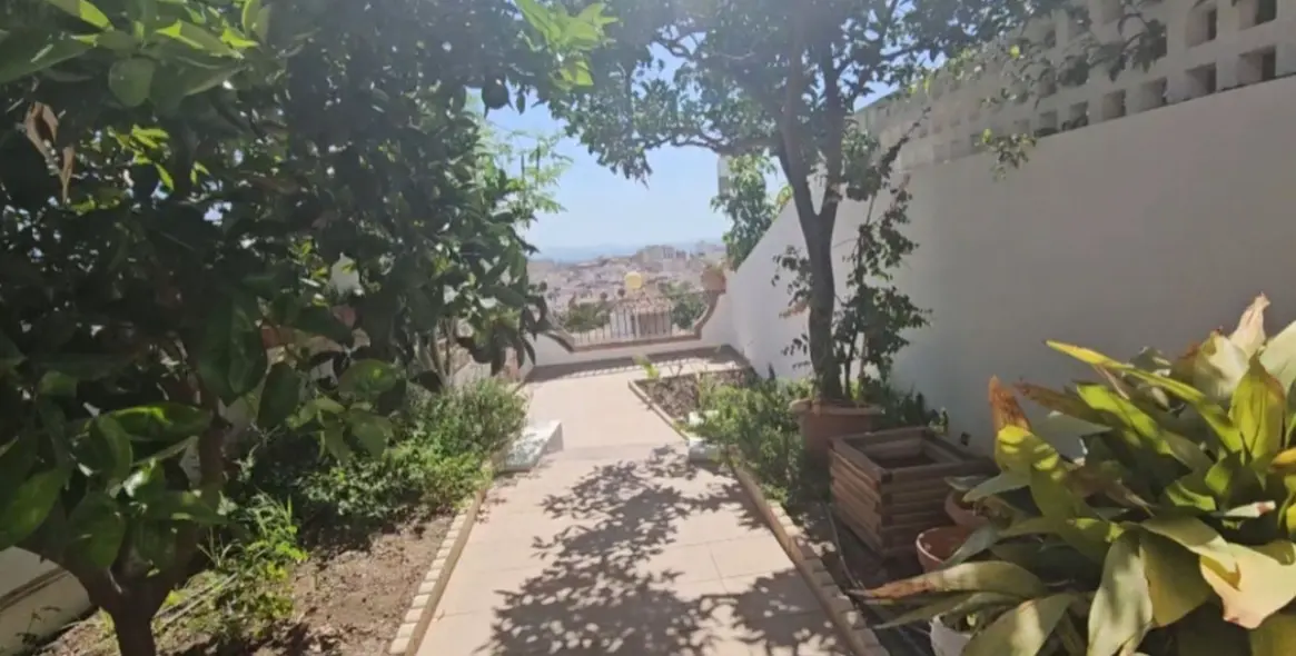 Sale of detached villa in Costa del Sol East 10