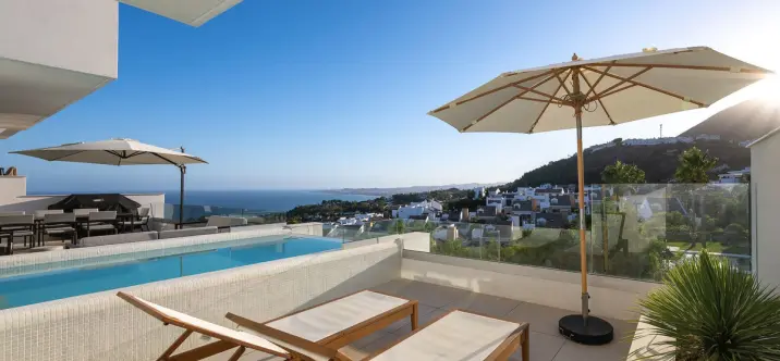 Продажа дома на две семьи в Benalmadena Pueblo 0