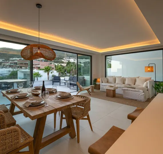 Продажа дома на две семьи в Benalmadena Pueblo