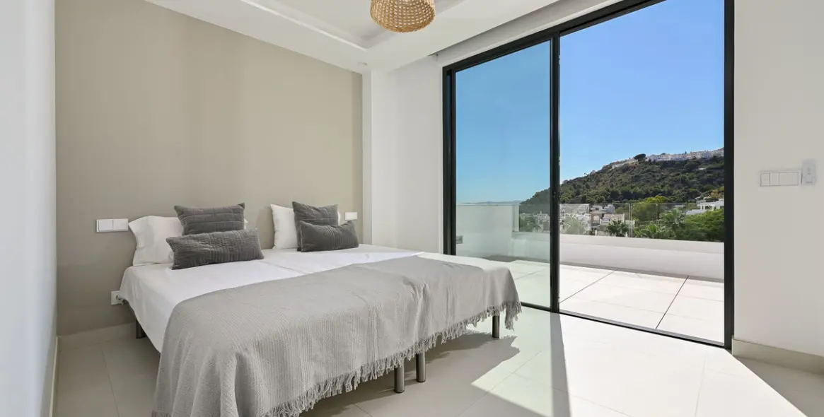 Продажа дома на две семьи в Benalmadena Pueblo 22