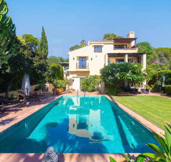 Oтдельно стоящая вилла R5146693