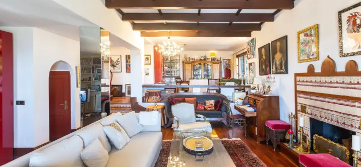 Oтдельно стоящая вилла R5146693 2