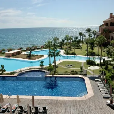 Sale of ground floor apartment in Puerto Banús