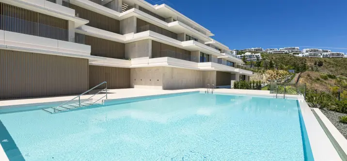 Продажа апартаментов на среднем этаже в Benahavís 1