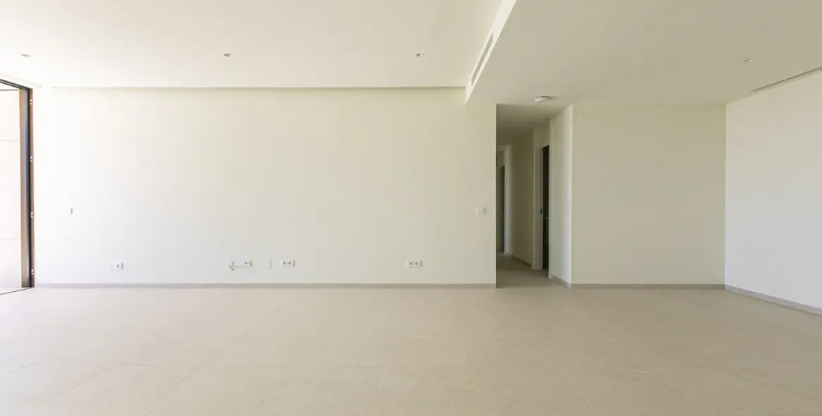 Venta de apartamento en planta media en Benahavís 9