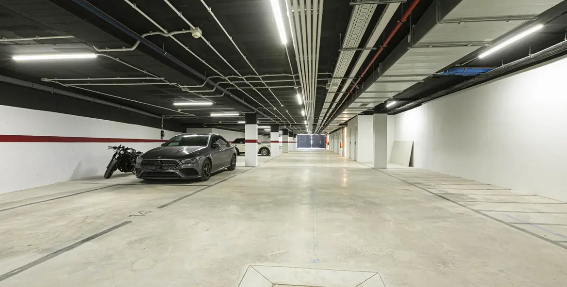 Venta de apartamento en planta media en Benahavís 47