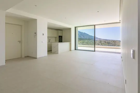 Image 4 thumb