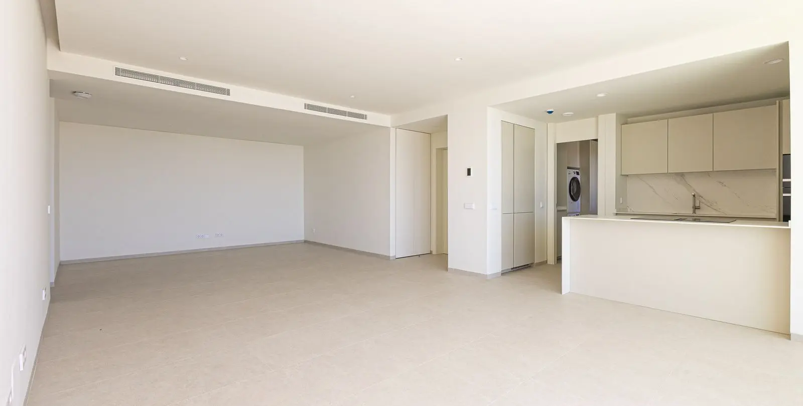 Venta de apartamento en planta media en Benahavís 12