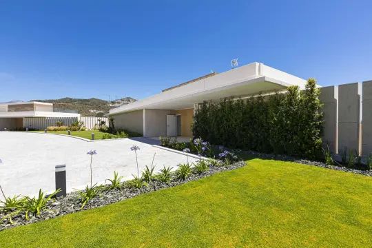 Image 14 thumb