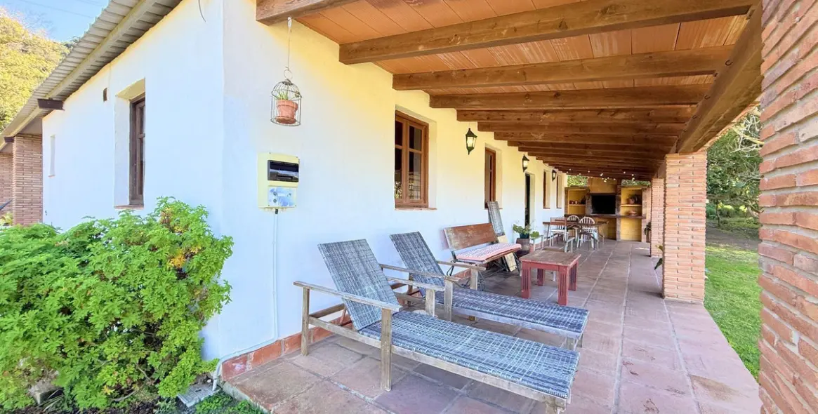 Продажа отеля в Casares 12