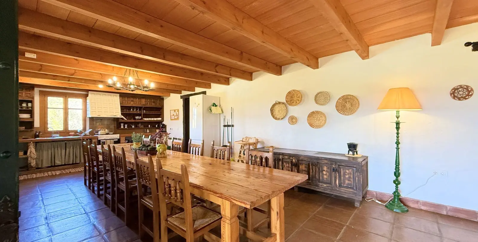 Sale of hotel in Casares 14