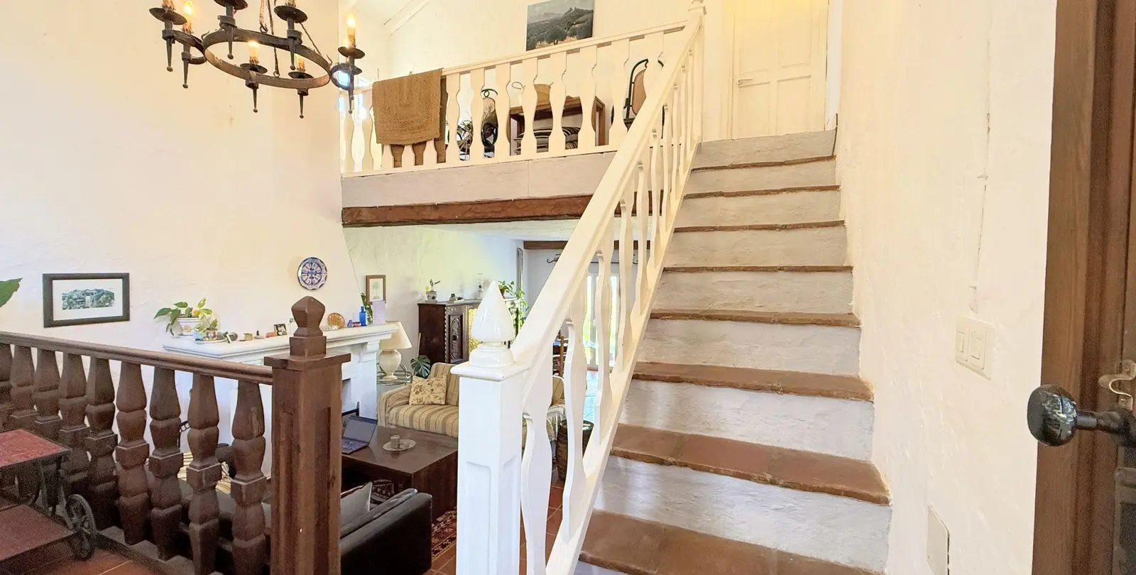 Sale of hotel in Casares 19