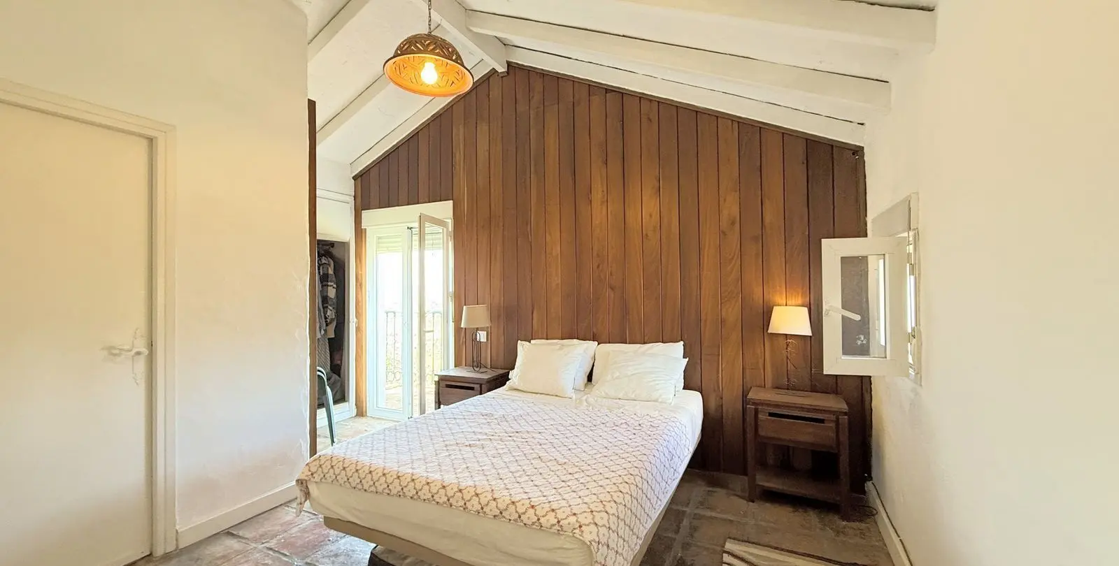 Sale of hotel in Casares 20