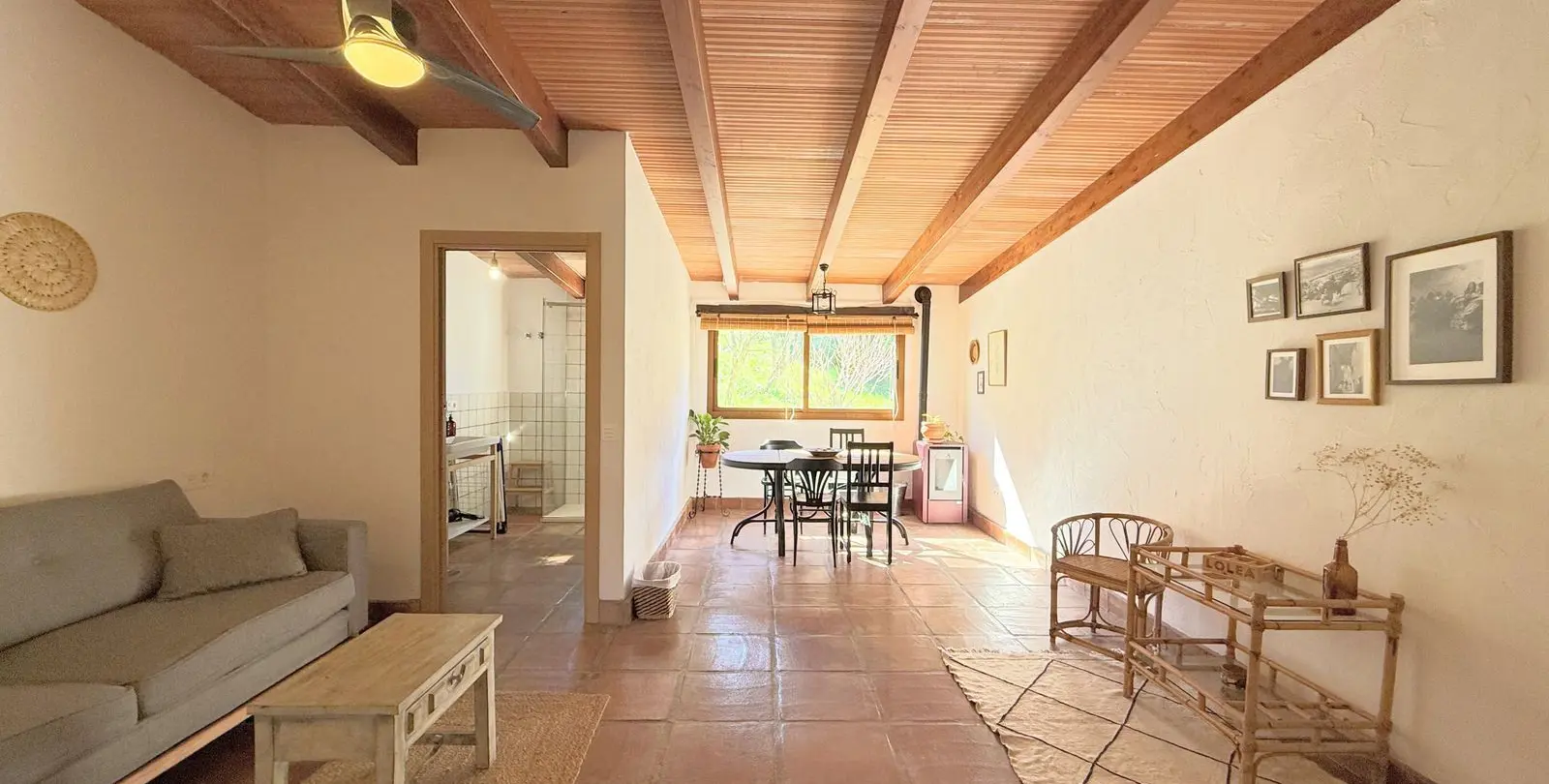 Sale of hotel in Casares 22
