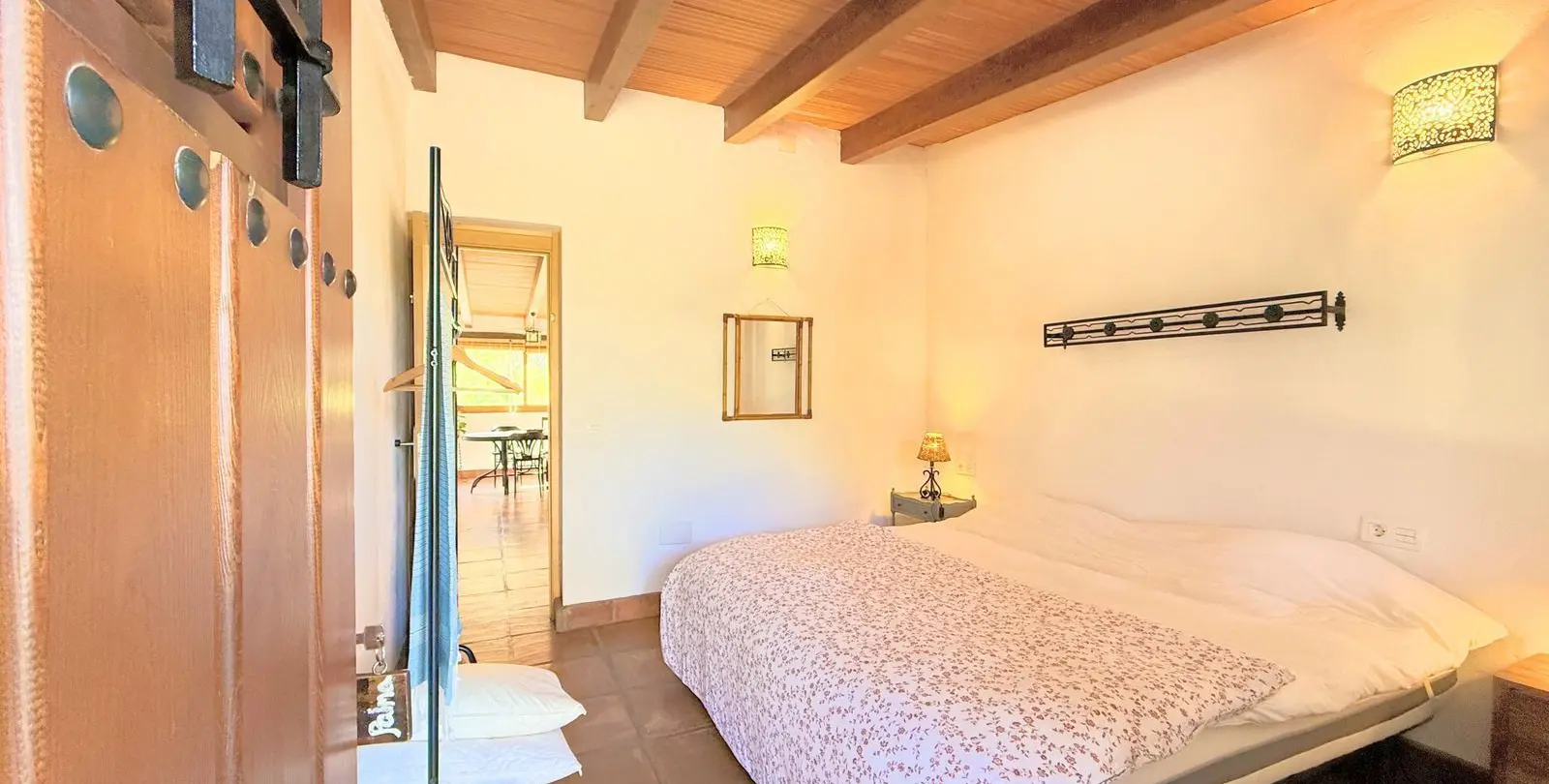 Sale of hotel in Casares 23
