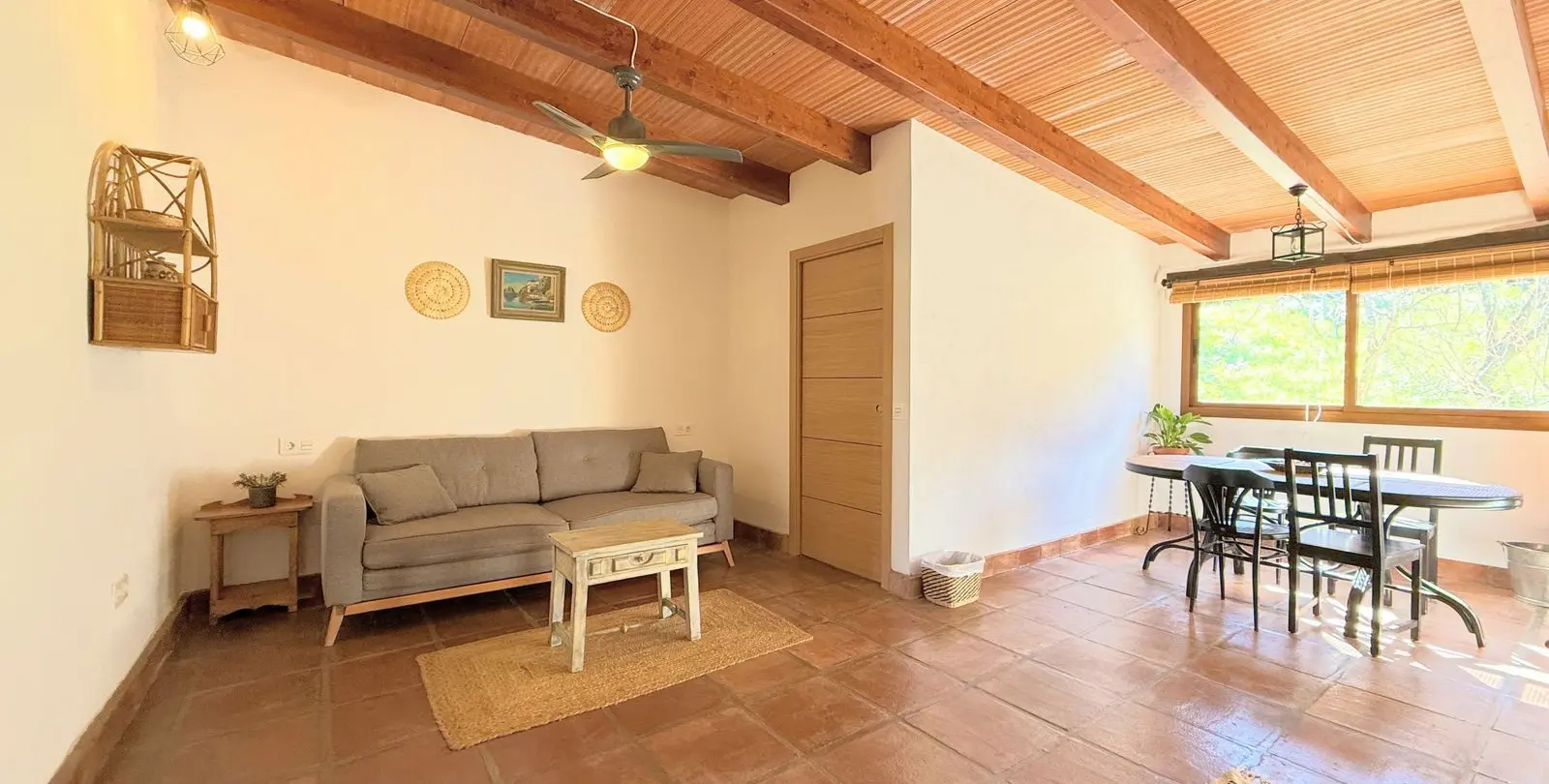 Sale of hotel in Casares 24