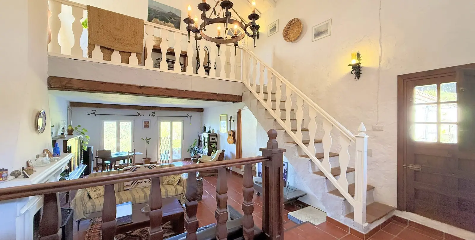 Sale of hotel in Casares 33