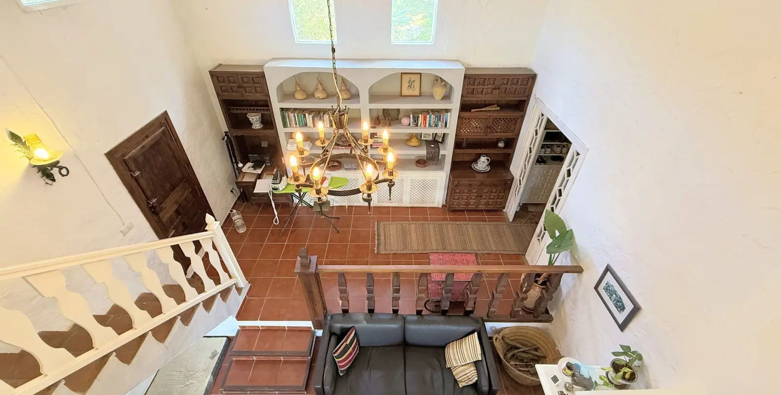 Sale of hotel in Casares 34