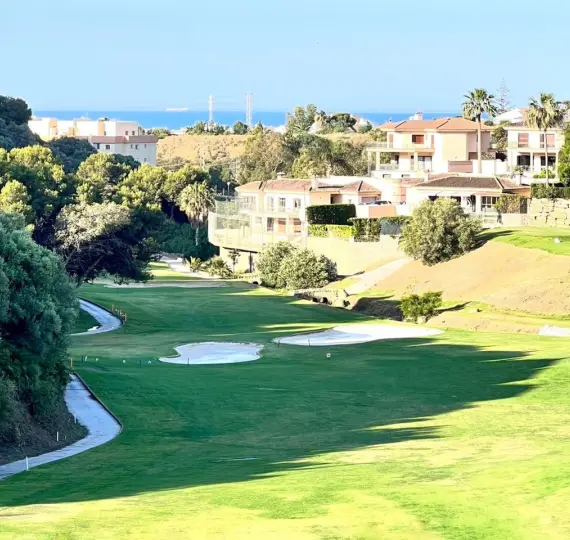 Venta de villa independiente en Riviera del Sol