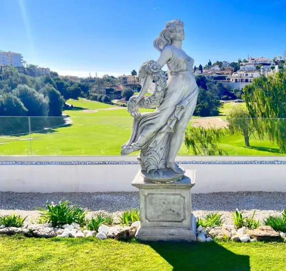 Venta de villa independiente en Riviera del Sol