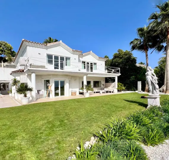 Venta de villa independiente en Riviera del Sol