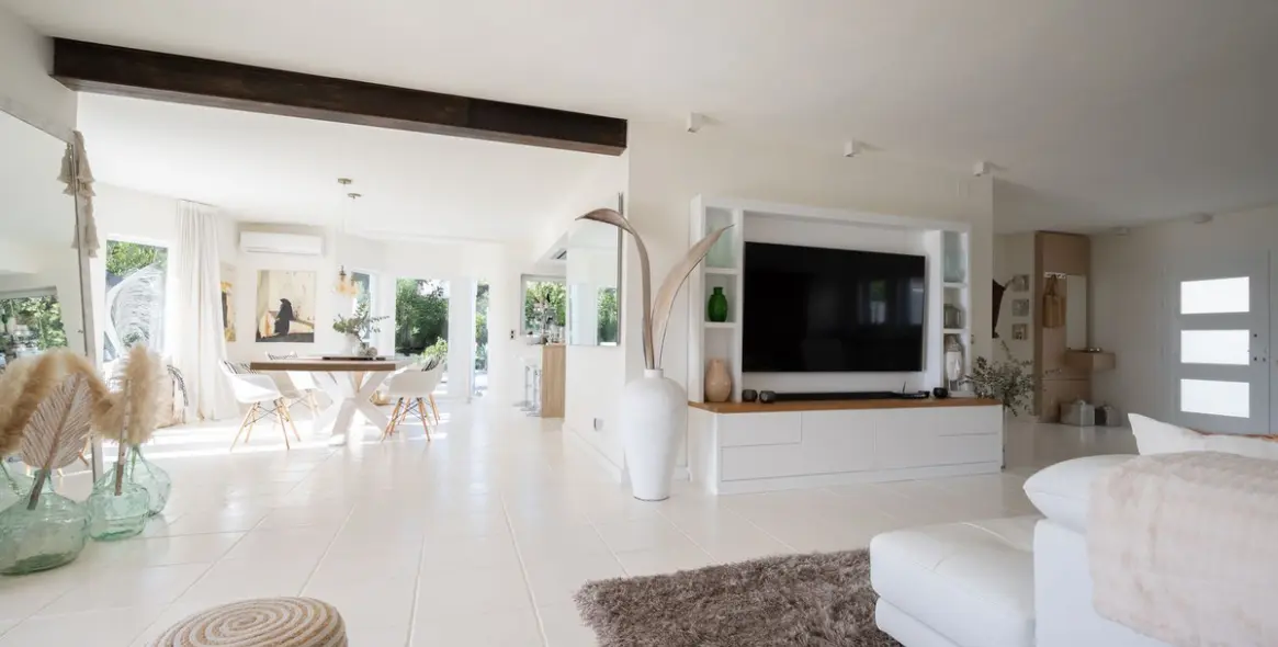 Sale of detached villa in Riviera del Sol 20