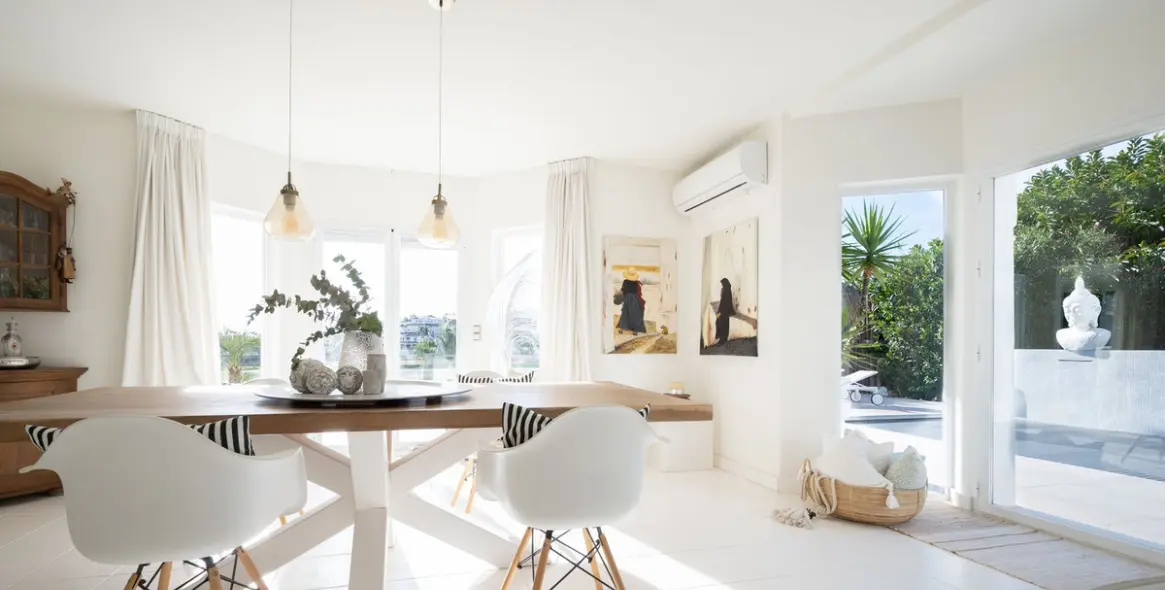 Sale of detached villa in Riviera del Sol 21