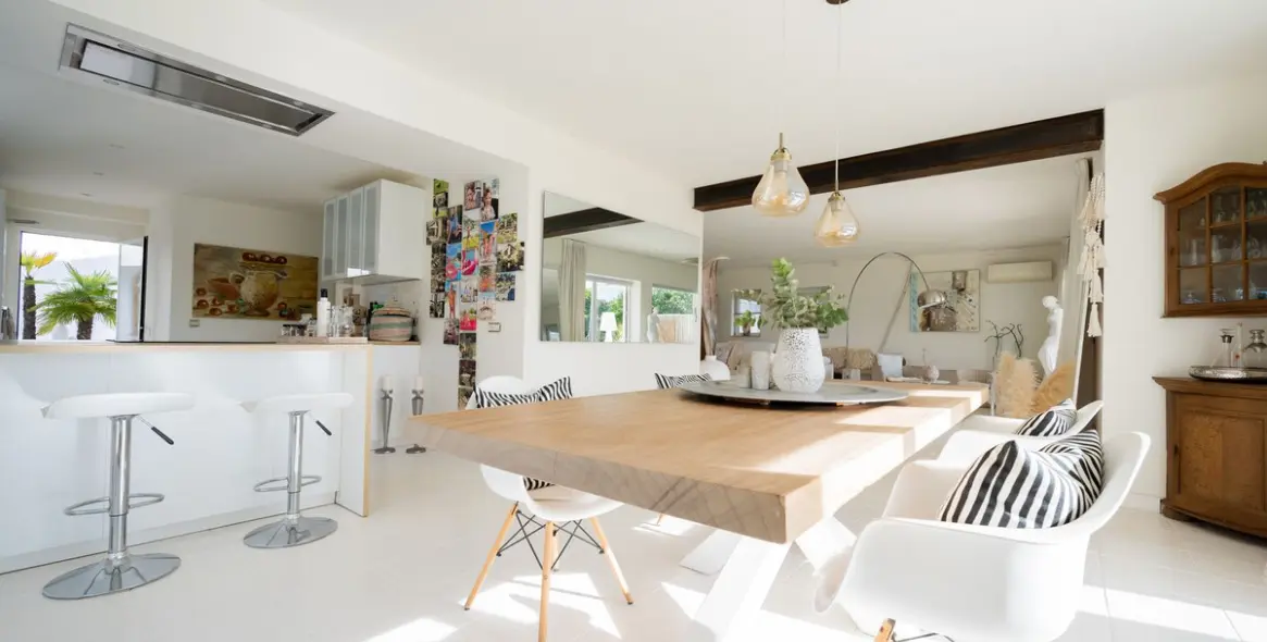 Sale of detached villa in Riviera del Sol 23