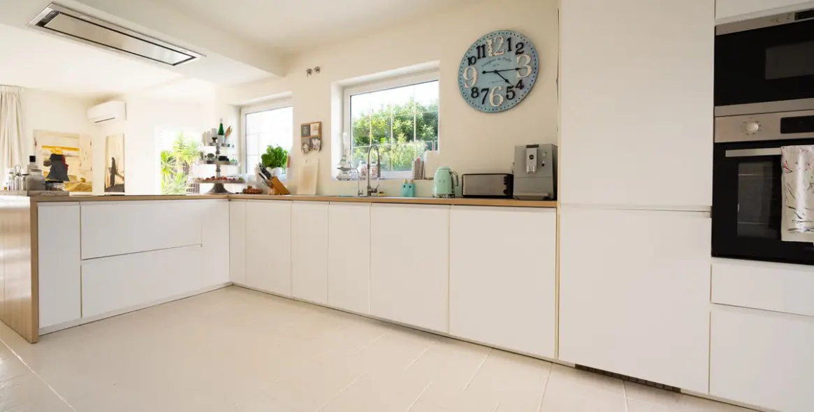 Sale of detached villa in Riviera del Sol 25