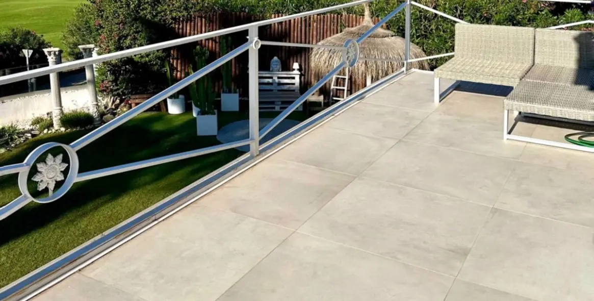 Sale of detached villa in Riviera del Sol 35